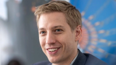 Wenn es nach Münchens Oberbürgermeister Dominik Krause (Grüne) geht, sollten sich große Konzerne in München am Wohnungsbau beteiligen. (Archivbild) (Foto: Peter Kneffel/dpa)