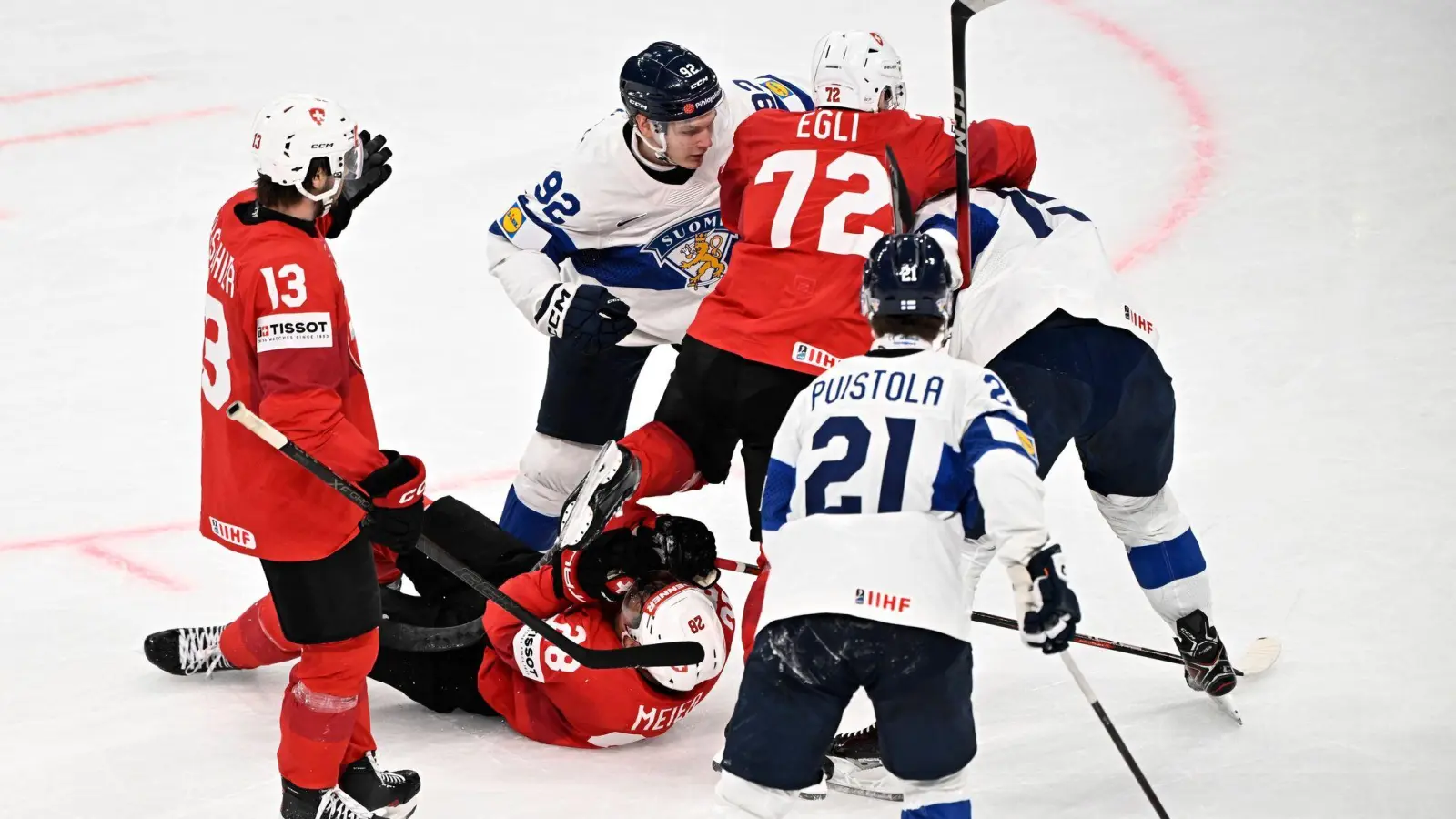 Finnland und die Schweiz lieferten sich ein packendes WM-Finale. (Foto: Roni Rekomaa/Lehtikuva/dpa)