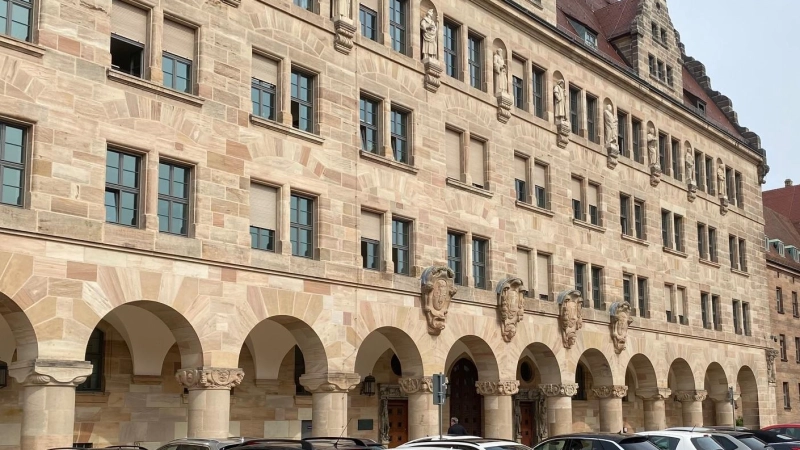 Der Angriff geschah im Nürnberger Justizzentrum. Dort verhandeln die Familiensenate des Oberlandesgerichts.  (Archivbild: Manfred Blendinger)
