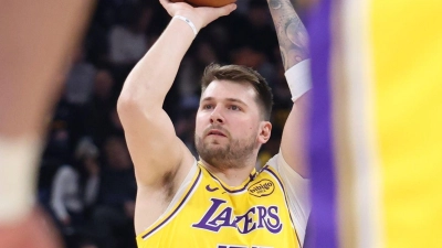 Muss bei den Lakers erst noch richtig ankommen: NBA-Star Luka Doncic. (Foto: Rob Gray/AP/dpa)