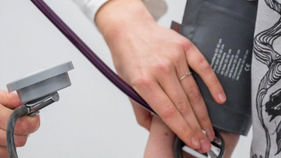 Das Interesse an der bayerischen Landarztprämie bleibt nach Darstellung des Gesundheitsministeriums hoch. (Archivbild) (Foto: Daniel Vogl/dpa)