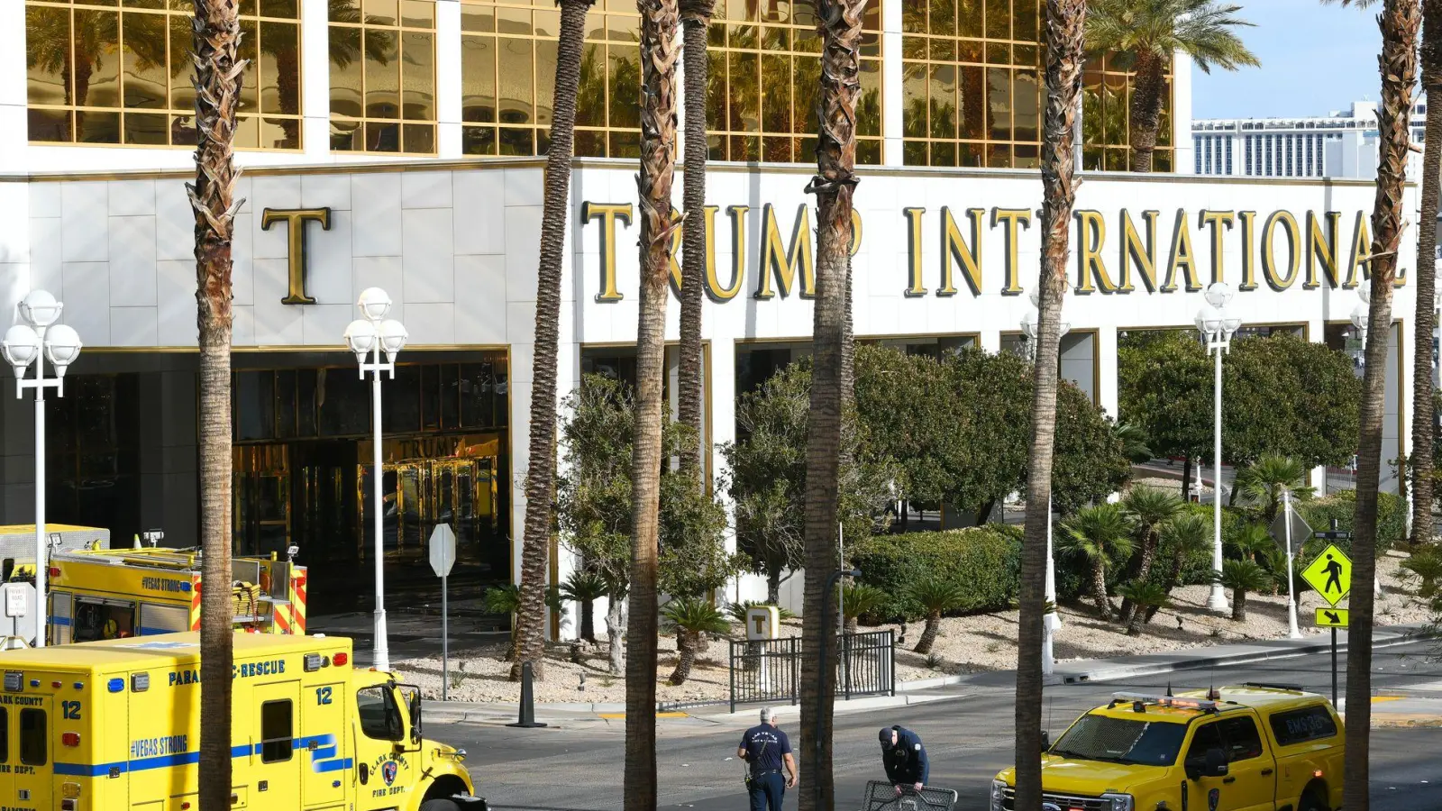 Im explodierten Auto vor dem Trump-Hotel saß eine Person, die bis zur Unkenntlichkeit verbrannte.  (Foto: Sam Morris/Las Vegas Review-Journal/AP/dpa)