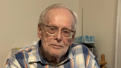 Helmut Gütebier feierte in Dinkelsbühl seinen 100. Geburtstag. Der Jubilar ist seinem Leben viel herumgekommen. (Foto: Uwe Hahn)