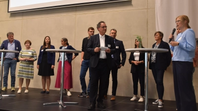 „Wir brauchen auch in Zeiten von KI noch Leute, die noch Bulldog fahren können“, hieß es bei der Podiumsdiskussion der Jubiläumsveranstaltung zu 20 Jahren dual studieren. (Foto: Fritz Arnold)