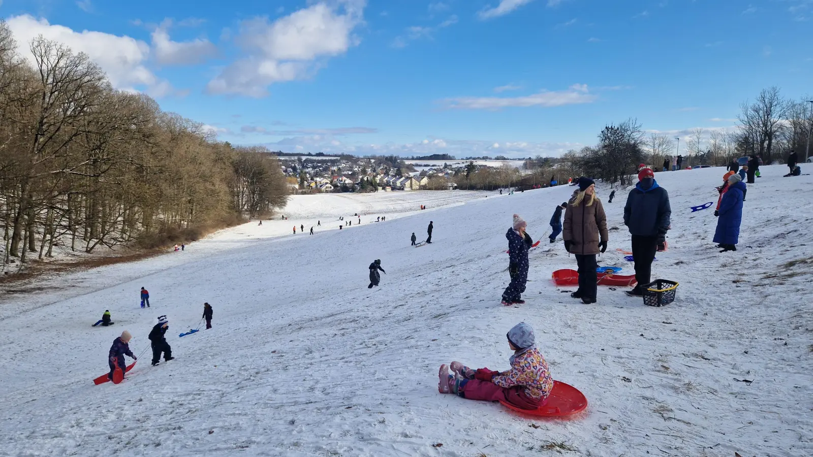 Unbegrenzten Rodelspaß gibt es auf der Nordseite des Weinbergs in Ansbach. (Foto: Michael Gehret)