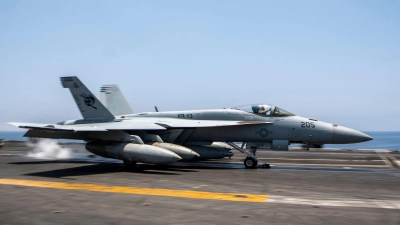 Ein US-Kampfjet ist von einem Flugzeugträger gestürzt. (Archivbild) (Foto: Mc3 Nate Jordan/U.S. Navy/Planet Pix via ZUMA Press Wire/dpa)