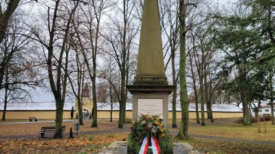 „Im Gegensatz zu vielen anderen Denkmälern des Deutsch-Französischen Krieges von 1870/71 kommt das von der Stadt Windsheim errichtete Denkmal ohne klassische, auf Glorifizierung und Triumph abzielende Funktionszuweisung aus“ schreibt Dr. Wolfgang Mück. (Foto: Nina Daebel)