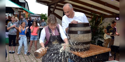 Bürgermeisterin Claudia Wust wird auch in diesem Jahr den Bieranstich vornehmen. (Foto: Gudrun Schwarz-Köhler)
