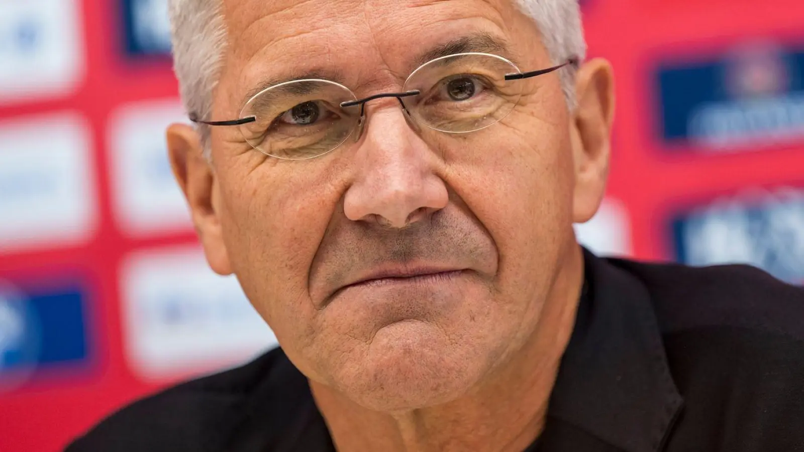 Präsident Hainer wünscht sich eine Rückkehr von Müller. (Archivbild) (Foto: Peter Kneffel/dpa)