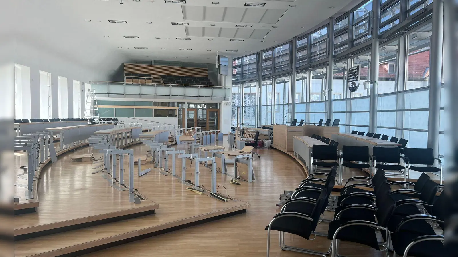 Der Plenarsaal im Magdeburger Landtag wird umgebaut. (Foto: Christopher Kissmann,/dpa)