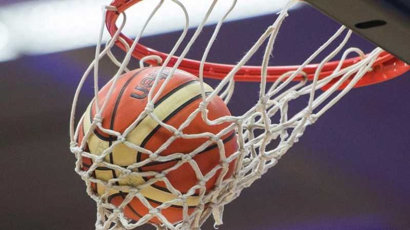 Mit einem Heimspiel gegen Zwickau startet der TTV Neustadt in die neue Basketball-Saison. (Symbolbild: picture alliance/dpa)