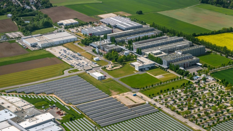 Auch in Westmittelfranken beschäftigen die US-Zölle die Industrie. Betroffen ist unter anderem der Automobilzulieferer Bosch, der in Ansbach ein Werk betreibt. (Archivbild: Robert Bosch GmbH)