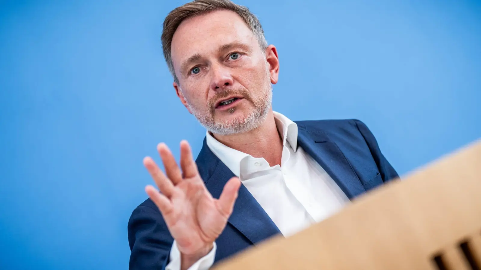 Ampel-Politiker machen Finanzminister Lindner Vorhaltungen. (Archivbild) (Foto: Michael Kappeler/dpa)