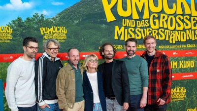 Das Filmteam bei der Premiere. (Archivbild) (Foto: Lennart Preiss/dpa)