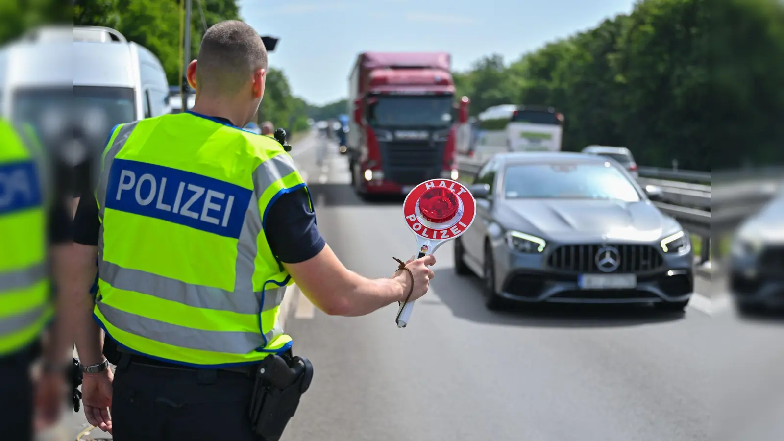 Die Bundesregierung prüft Zurückweisungen von Asylbewerbern an den Grenzen (Symbolbild) (Foto: Patrick Pleul/dpa)