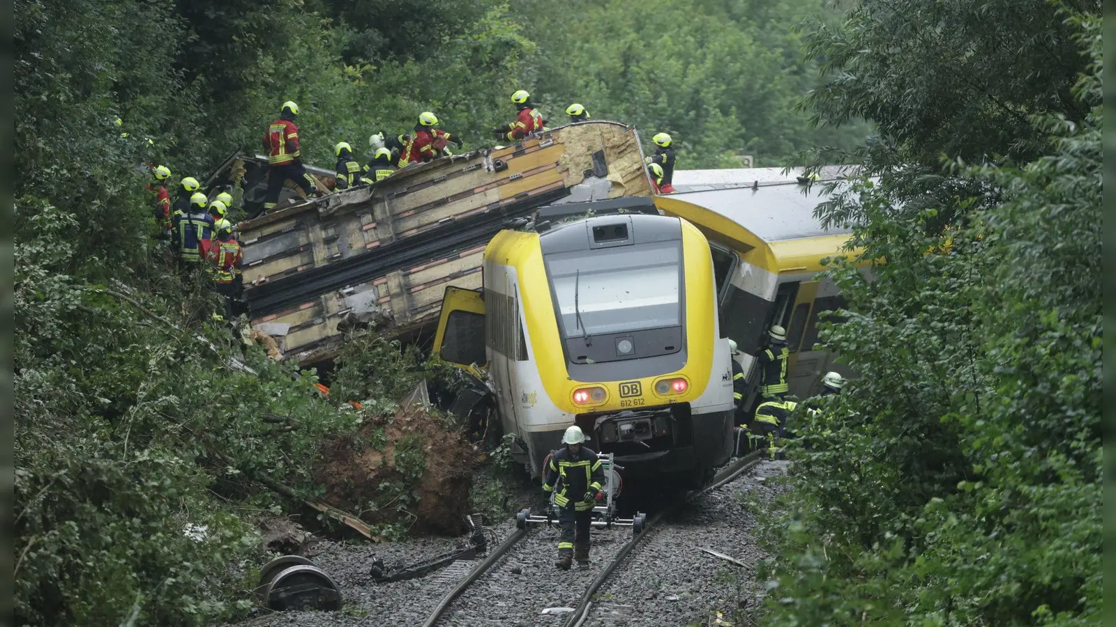 Der Zug entgleiste bei Riedlingen im Südosten Baden-Württembergs. (Foto: Thomas Warnack/dpa)