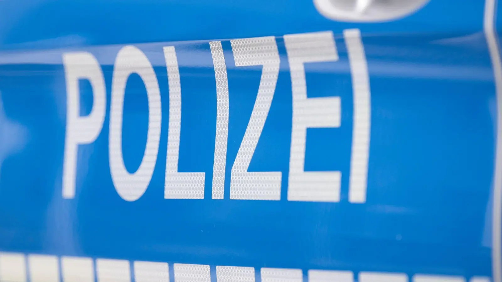 Gegen die Unbekannte wird wegen fahrlässiger Körperverletzung ermittelt. (Symbolbild) (Foto: Boris Roessler/dpa)
