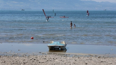 Die Polizei geht davon aus, dass ein Badeunfall am Bodensee tödlich endete. (Archivbild) (Foto: Karl-Josef Hildenbrand/dpa)