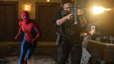 Tom Holland als Spider-Man und Jon Bernthal als Punisher in einer Szene des Films „Spider-Man: Brand New Day“. (Foto: ---/Sony Pictures/dpa)