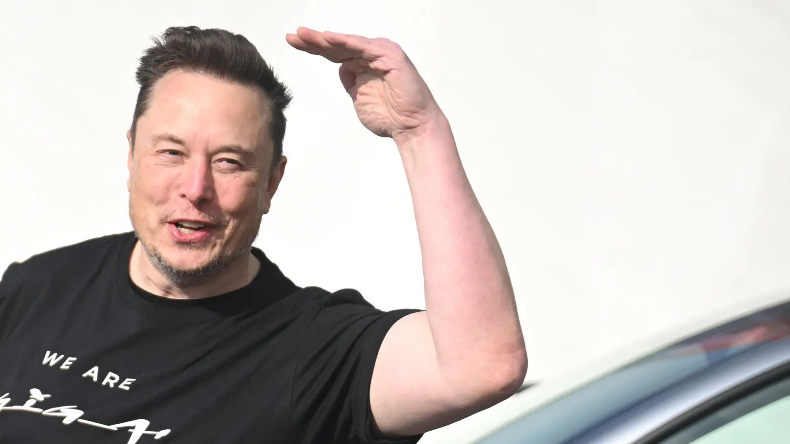 Kauft Elon Musk den FC Liverpool? Die Frage beschäftigt Großbritannien. (Foto: Sebastian Gollnow/dpa)