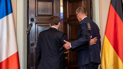 Merz deutet bei Macron-Besuch mögliche Einigung im Zollstreit an (Foto: Michael Kappeler/dpa)