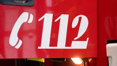 Bei den Löscharbeiten wurden Versorgungsleitungen beschädigt. (Symbolbild) (Foto: Niklas Treppner/dpa)