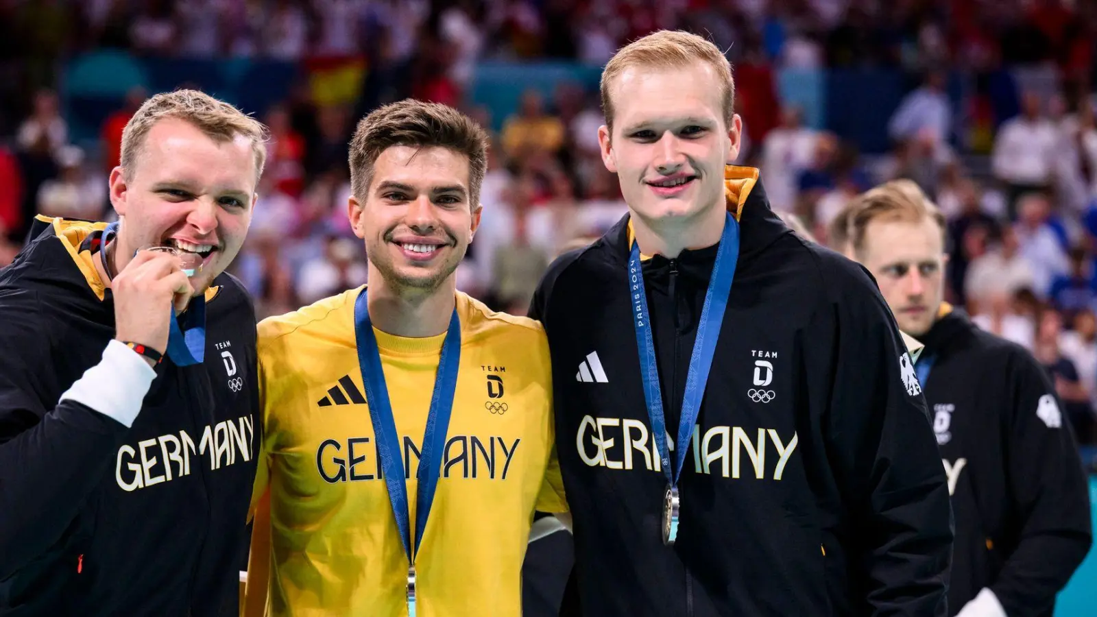 Die jungen DHB-Spieler wollen die nächste Medaille für Deutschland holen.  (Foto: Tom Weller/dpa)