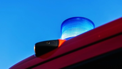 Die Feuerwehr hatte den Brand schnell im Griff.  (Symbolbild: Philipp von Ditfurth/dpa)