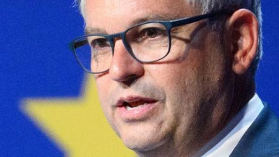 EU-Migrationskommissar Magnus Brunner setzt sich für die Abschiebung von Straftätern nach Syrien ein. (Archivbild)  (Foto: Bernd von Jutrczenka/dpa)