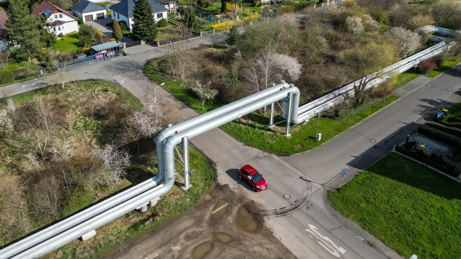 80 Prozent der Fernwärme in Deutschland stammen aus fossilen Energieträgern. (Archivbild) (Foto: Jan Woitas/dpa)