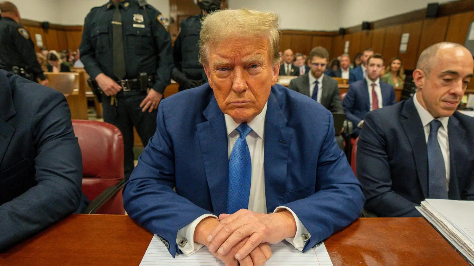 Trump will verhindern, dass es vor seiner Amtseinführung zur Strafmaßverkündung im Schweigegeld-Prozess kommt. (Archivbild) (Foto: Steven Hirsch/Pool New York Post/AP/dpa)