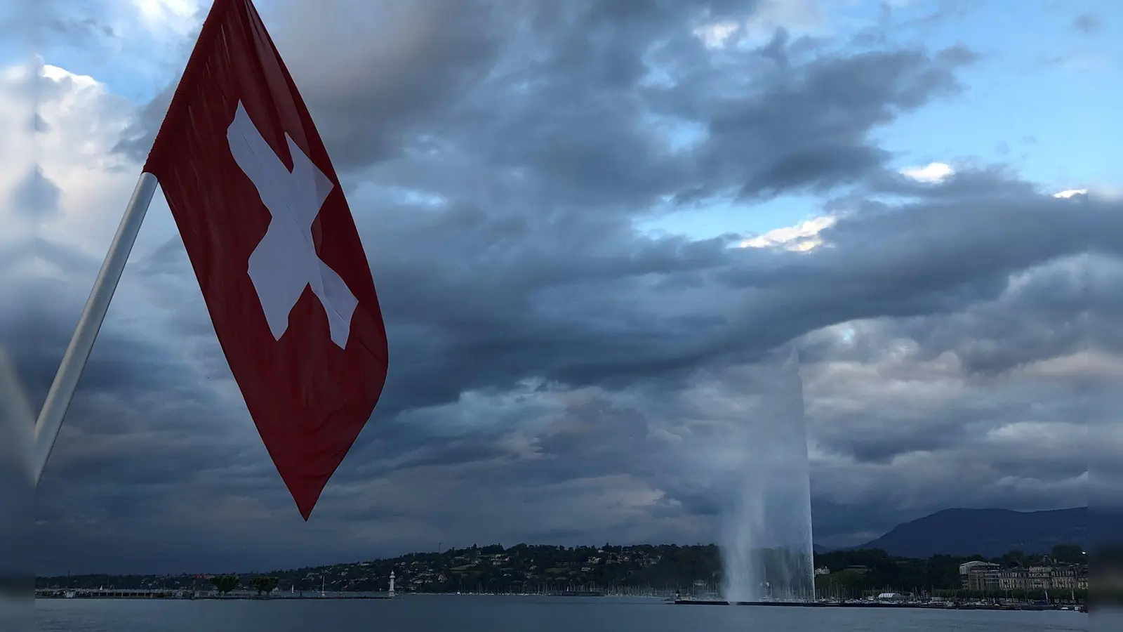 Bröckelt das Image der Schweiz als Musteridylle? (Archivbild) (Foto: Christiane Oelrich/dpa)