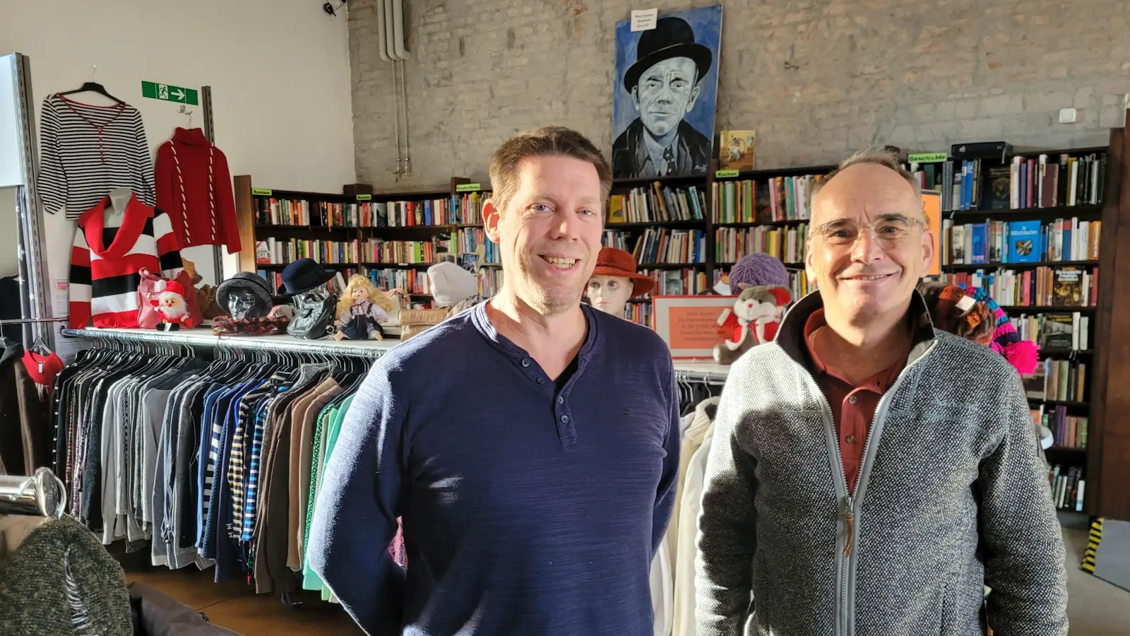 Thomas Weidemann (links) und Alexander Weiß in den Elops-Verkaufsräumen. (Foto: Nina Daebel)