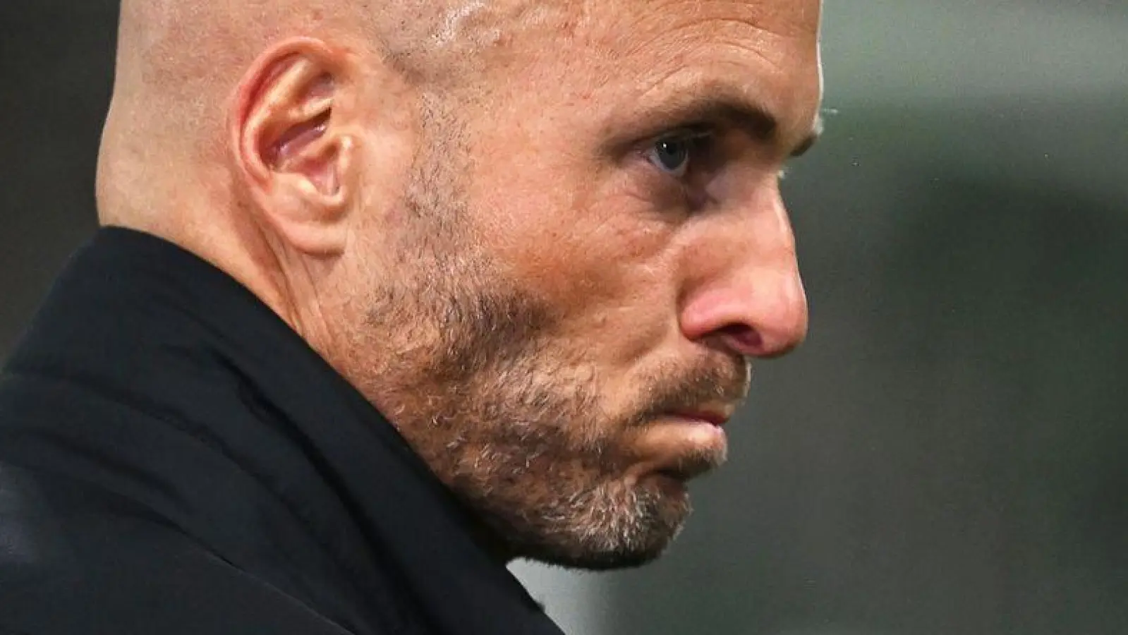 War&#39;s das für Paul Simonis? Der Trainer steht beim VfL Wolfsburg wohl vor dem Aus.  (Foto: Carmen Jaspersen/dpa)
