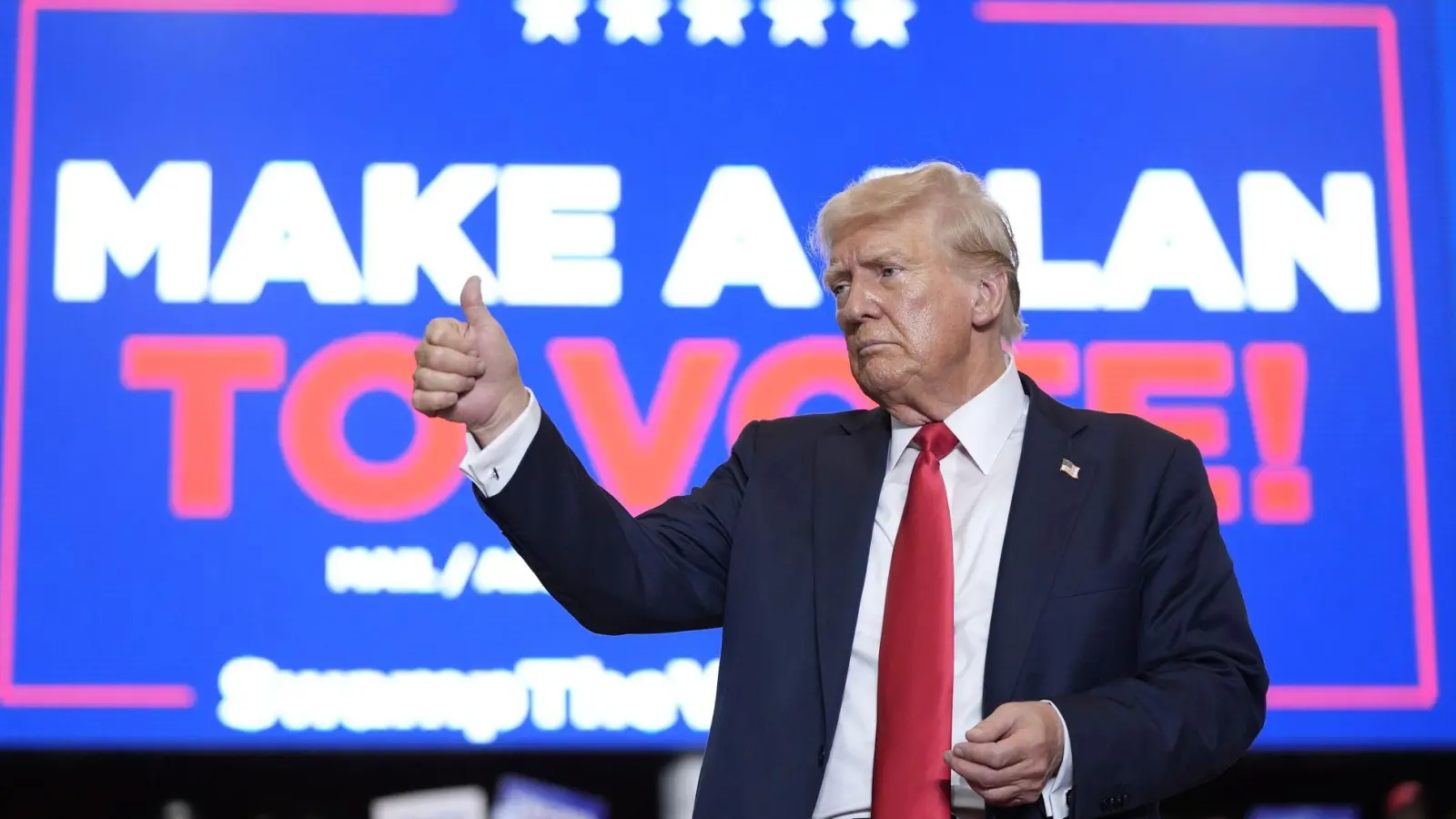 Der Republikaner Donald Trump umgarnt im Wahlkampf konservative Christen. (Foto: Alex Brandon/AP/dpa)