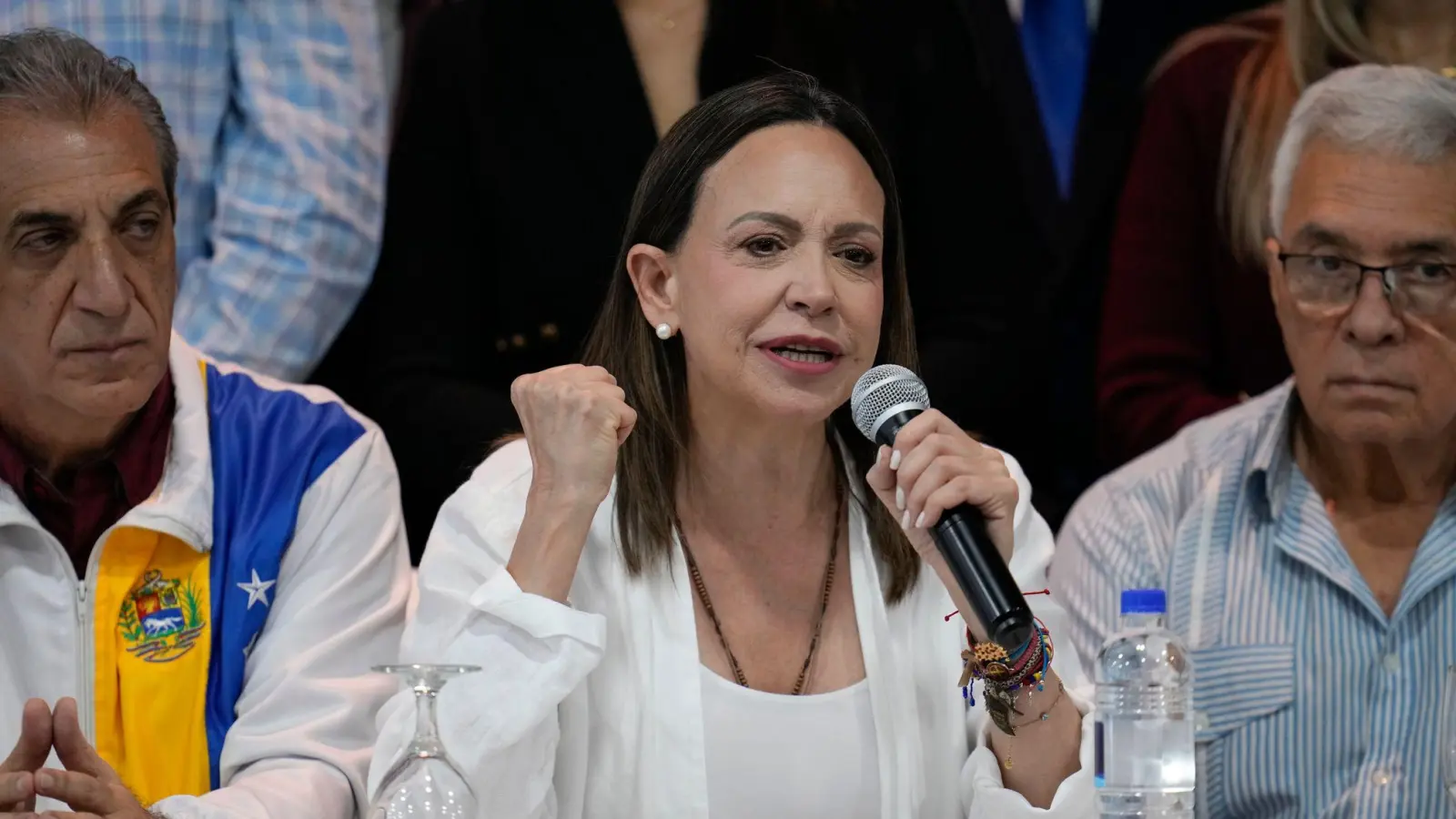 Venezuelas Oppositionsführerin Maria Corina Machado will möglichst bald in ihr Heimatland zurückkehren. (Archivbild) (Foto: Matias Delacroix/AP/dpa)