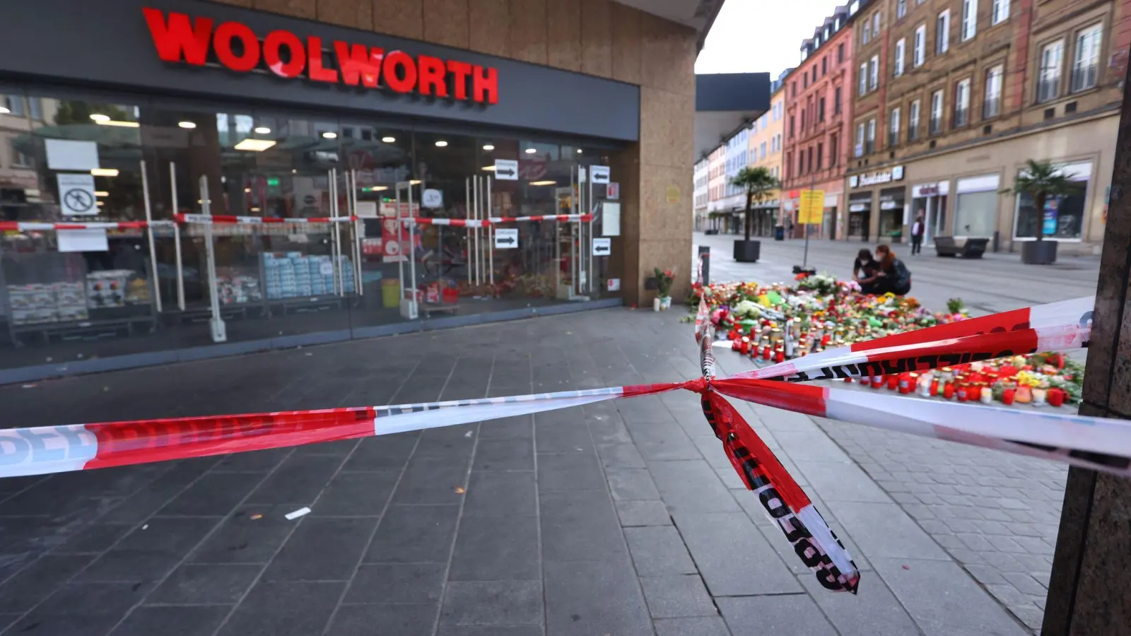 Aus Sicht der Generalstaatsanwaltschaft München ist die Gefahr zu groß, dass der Messerangreifer von Würzburg nach einer Abschiebung wieder nach Deutschland einreist. (Archivbild) (Foto: Karl-Josef Hildenbrand/dpa)