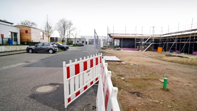 Der Erweiterungsbau der Kita Auenland ist demnächst bezugsfertig. Die Gemeinde kann nun wieder Plätze für Kinder anbieten, die laufenden Kosten für die Betreuung müssen aber angehoben werden. (Foto: Jim Albright)