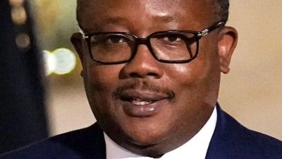 Der noch amtierende Präsident Embaló hatte von seiner Festnahme durch Militärangehörige berichtet. (Archivbild) (Foto: Michel Euler/AP/dpa)