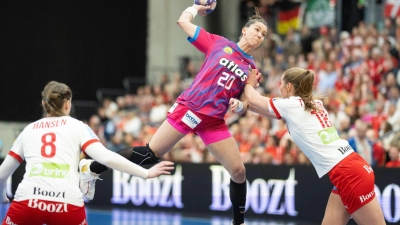 Die deutschen Handballerinnen haben das zweite Länderspiel gegen Dänemark gewonnen. (Foto: Frank Cilius/Ritzau Scanpix Foto via AP/dpa)