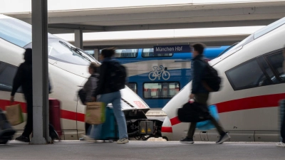 Der Oberleitungsschaden führte zu Teilausfällen und Verspätungen. (Symbolbild) (Foto: Peter Kneffel/dpa)