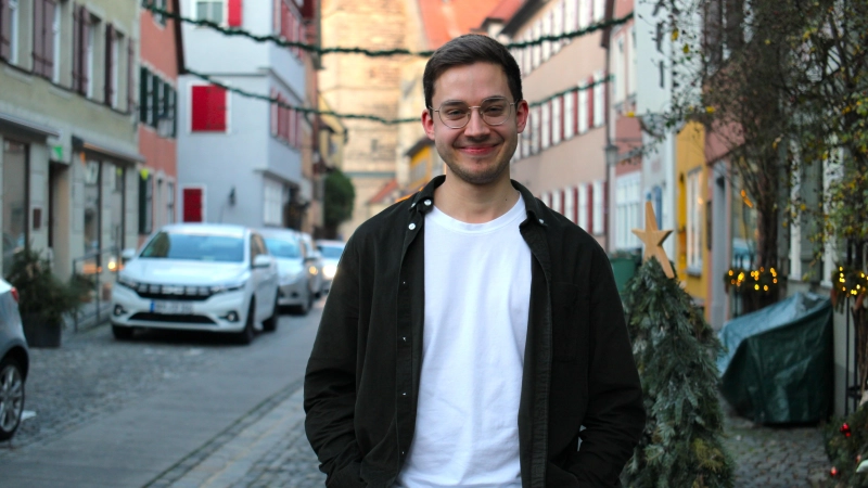 Der deutschlandweit beste Fachinformatiker ist zugleich ehrenamtlich engagiert: Leon Meyer aus Dinkelsbühl. (Foto: Constantin Prosch)