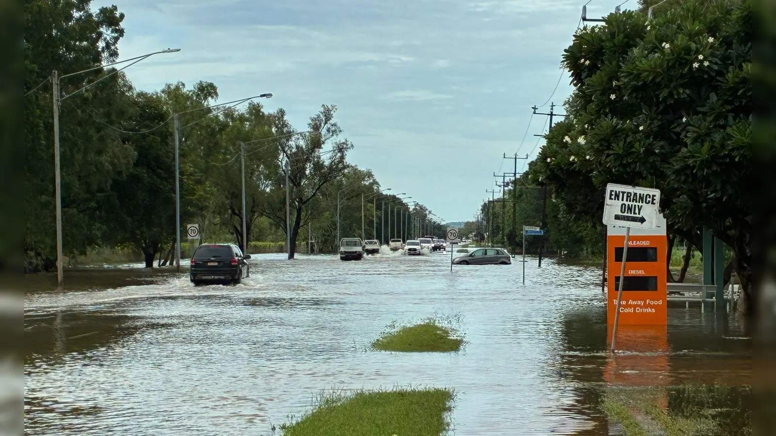 Nach heftigem Regen ist der Katherine River über die Ufer getreten. (Foto: Jas Streten/dpa)