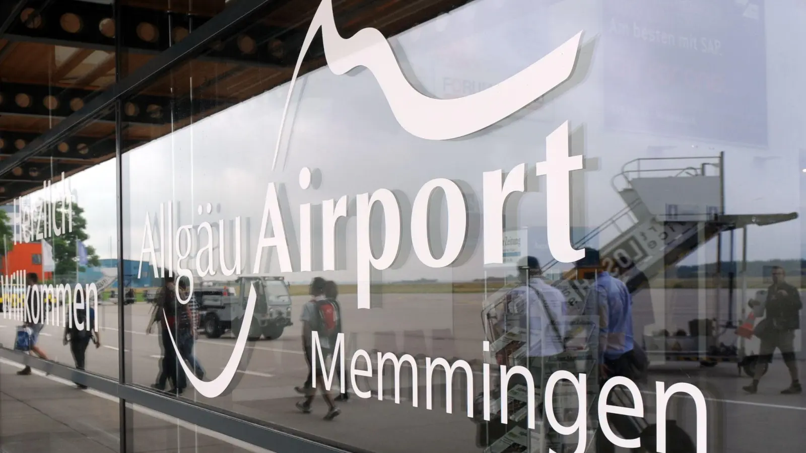 Bis zum Ende des Jahres rechnet der Flughafen Memmingen mit rund 3,5 Millionen Fluggästen. (Archivbild) (Foto: Andreas Gebert/dpa)