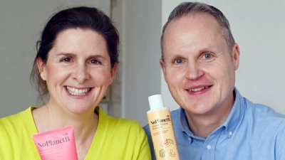 Jessie und Sebastian Wölke sind Gründer und Inhaber der Firma No Planet B. (Foto: Uli Deck/dpa)