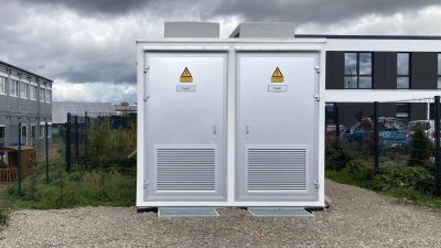 In der Trafostation an der Mailheimer Straße in Bad Windsheim gab es einen technischen Defekt, der am Freitag Mittag zu einem längeren Stromausfall führt. Die Station selbst blieb äußerlich unversehrt. (Symbolbild: Astrid Pirner)