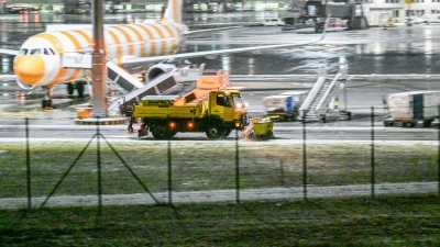 Am Flughafen München gab es wetterbedingte Beeinträchtigungen.  (Foto: Jason Tschepljakow/dpa)
