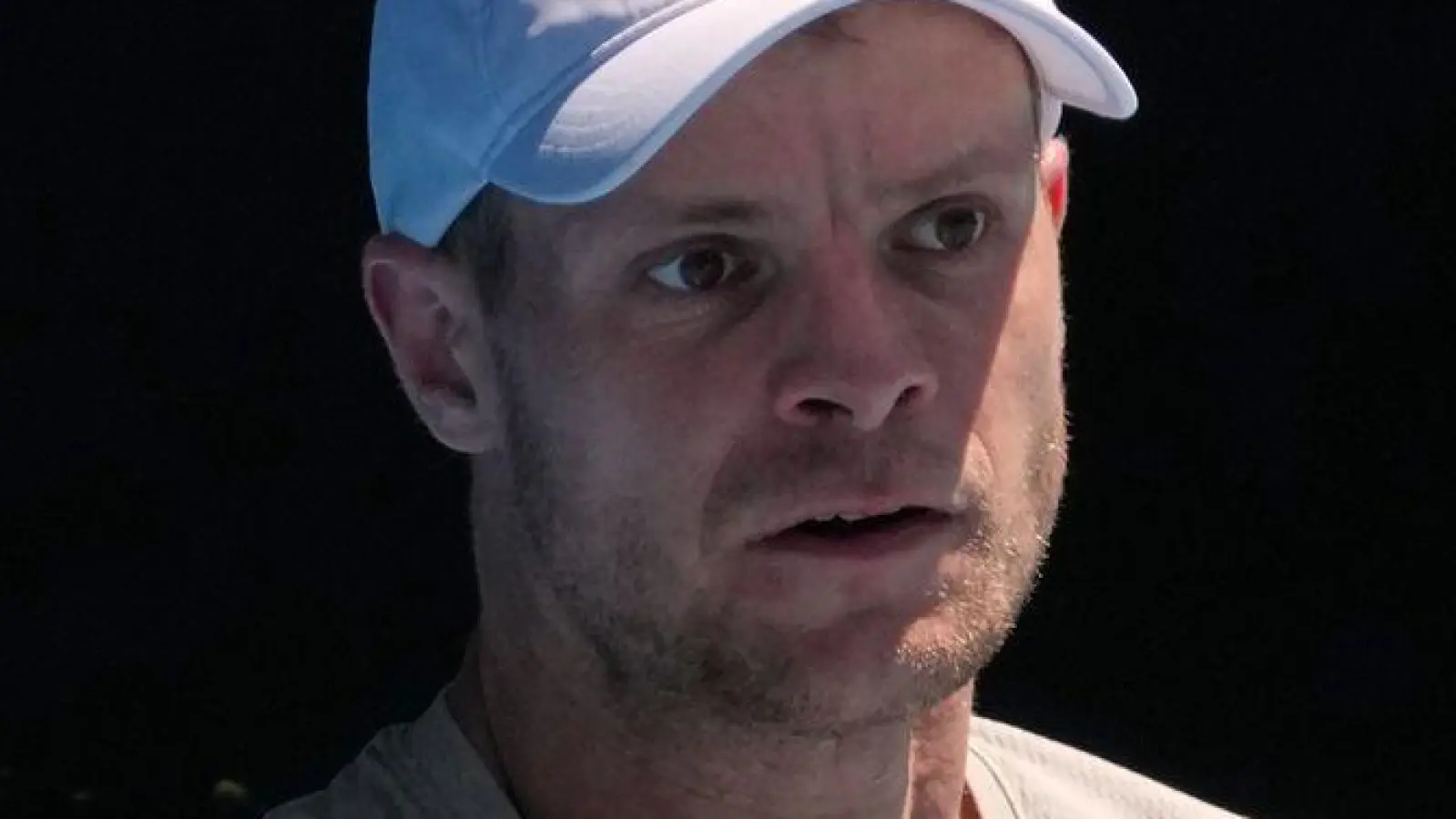 Vor allem im ersten Satz brachte Yannick Hanfmann den Weltranglisten-Ersten in große Bedrängnis. (Foto: Dita Alangkara/AP/dpa)