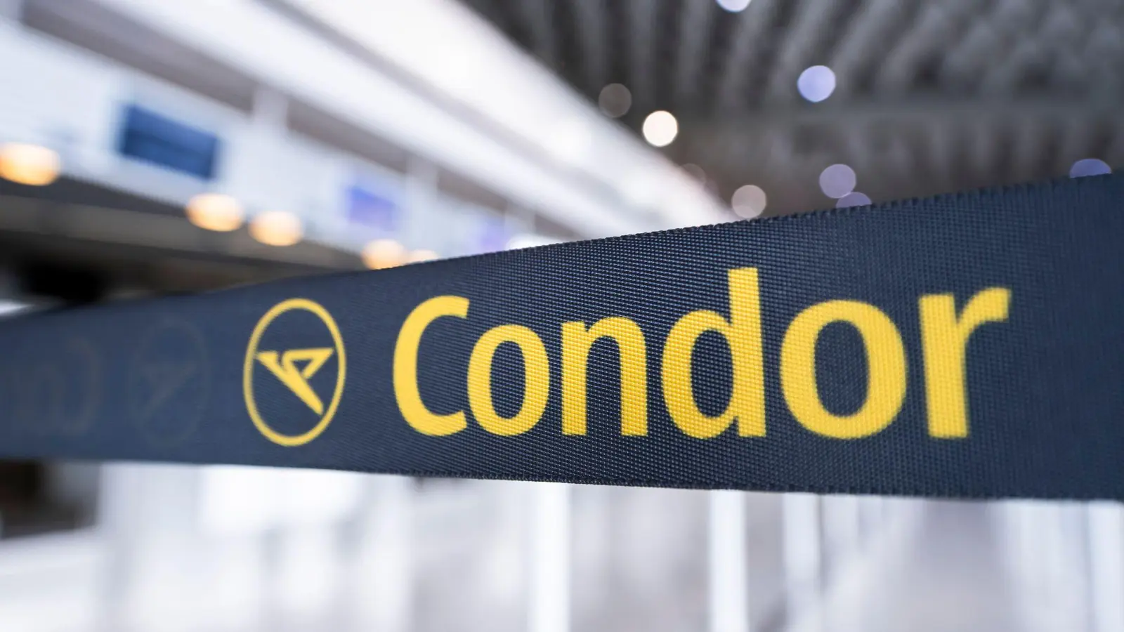 Condor-Schalter in Frankfurt. „Sicherheit hat in der Luftfahrt immer höchste Priorität, und es bestand zu keinem Zeitpunkt eine Gefahr für die Passagiere“, so eine Condor-Sprecherin. (Foto: Silas Stein/dpa)