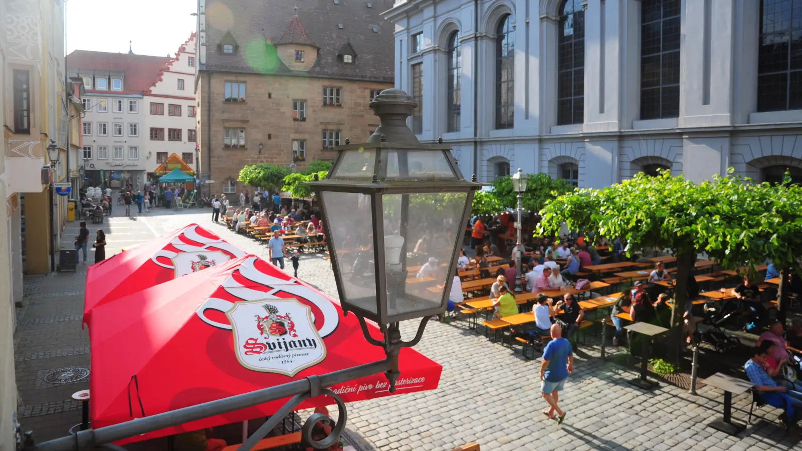 Bieranstich, Livemusik und ordentlich Trubel: Das sind die Impressionen unserer Reporter vom Ansbacher Altstadtfest 2023. (Foto: Jonas Volland)